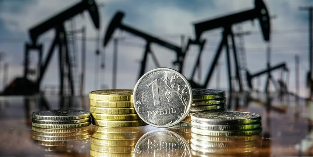 Бюджет России потерял почти половину нефтегазовых доходов в начале 2026 года