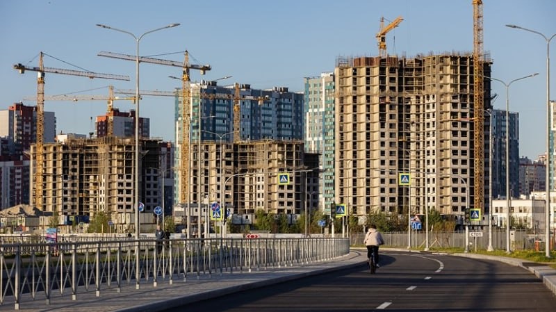 Краснодар, Тюмень и Майкоп лидируют по объёму строящегося жилья на жителя: правда ли, что на первом месте Краснодар, на втором — Тюмень (3,93 кв. м), на третьем — Майкоп (3,57 кв. м)?