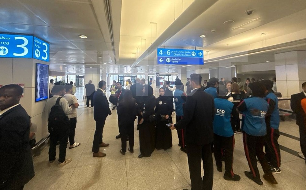 Атака дронов в аэропорту Дубая: тысячи пассажиров в заложниках ситуации