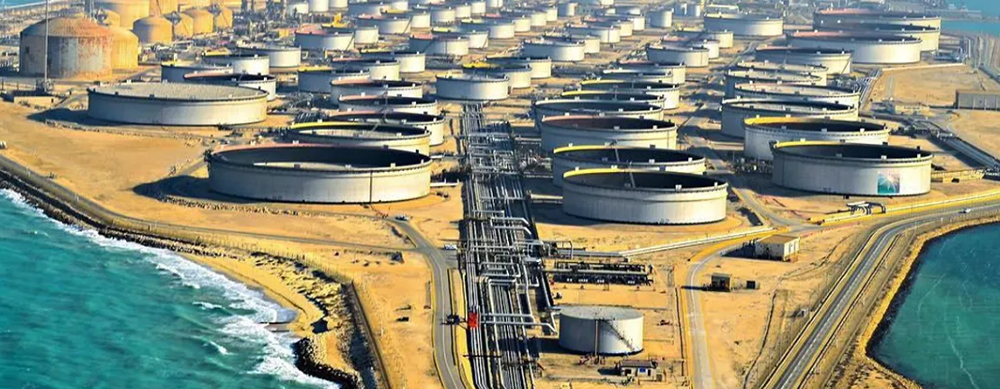 Saudi Aramco экстренно предлагает нефть: 4,6 млн баррелей в условиях закрытия Ормуза