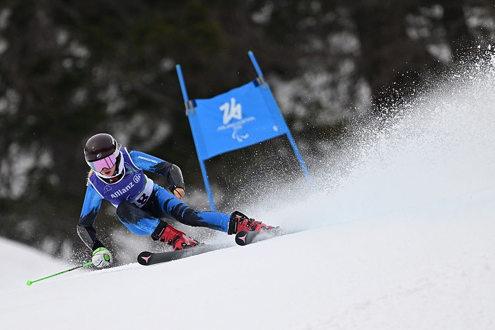 Варвара Ворончихина борется за медаль в гигантском слаломе