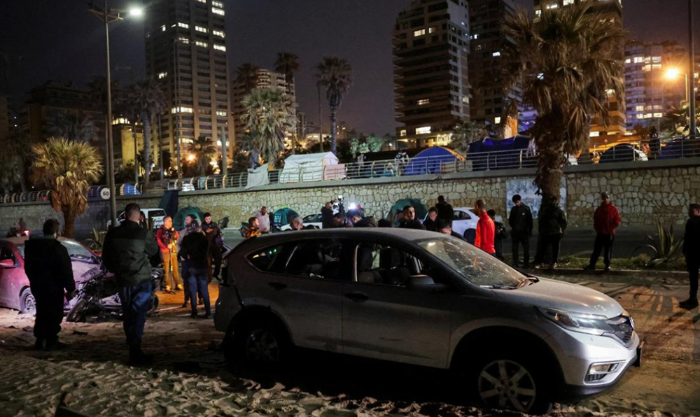 В результате удара по пляжу в Бейруте погибло не менее семи человек