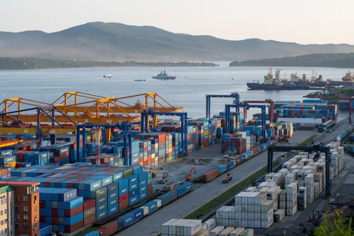 Экспорт нефтепродуктов из России морским путем в феврале 2026 года сократился