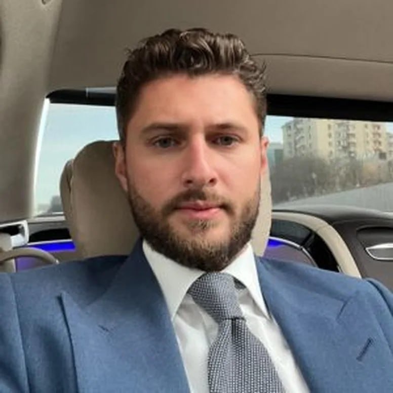 В Москве ищут создателя Moulin Villa: за что его обвиняют?