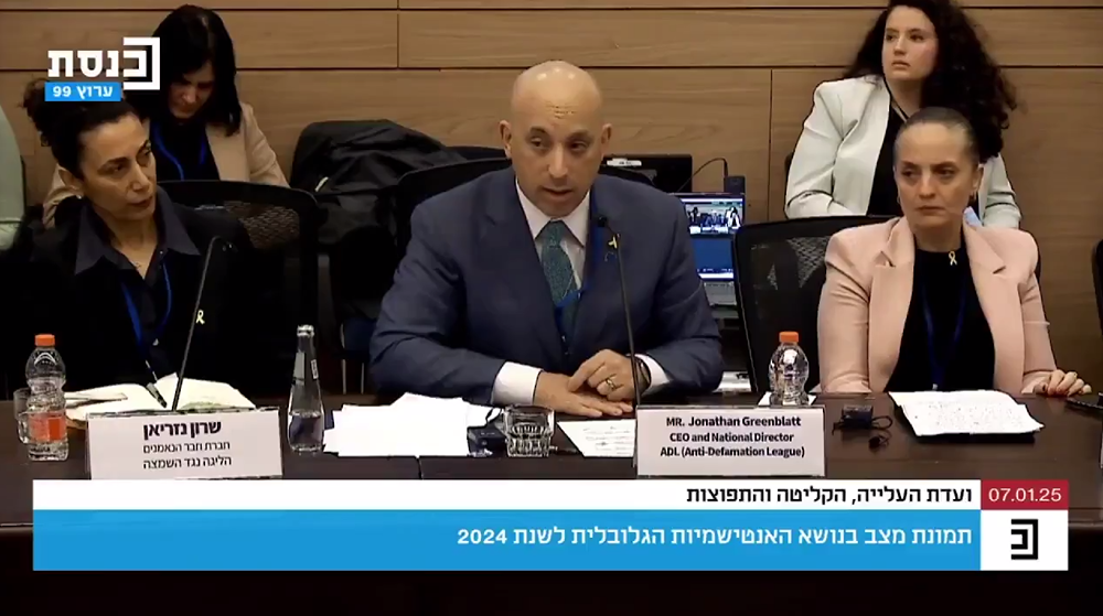 Лишение лицензий СМИ в США: как это связано с войной с Ираном?