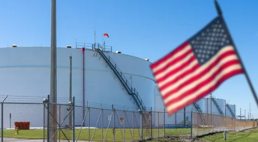 США распечатывают стратегические нефтяные резервы