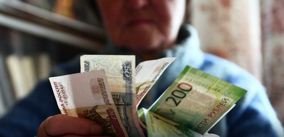 Россияне экономят даже на еде: почему?