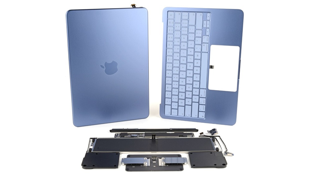 Меньше клея, больше винтиков: в чём секрет ремонтопригодности MacBook Neo?