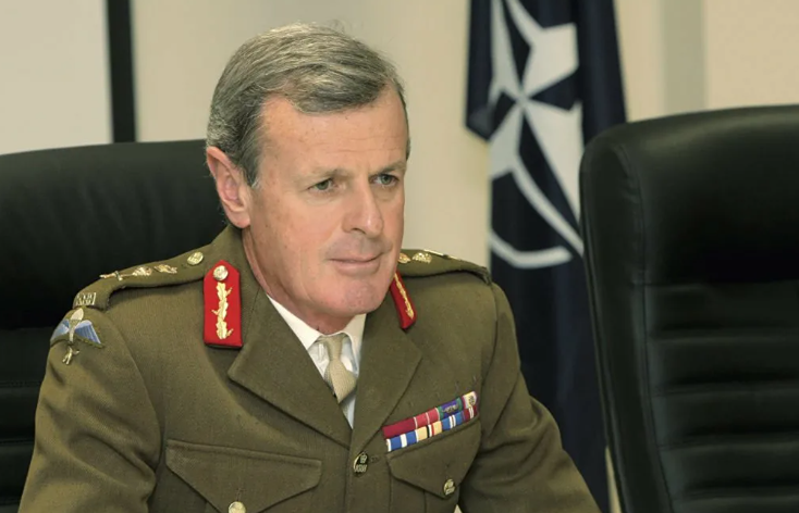 «Отлитый из железа»: британский генерал описал встречу с Герасимовым