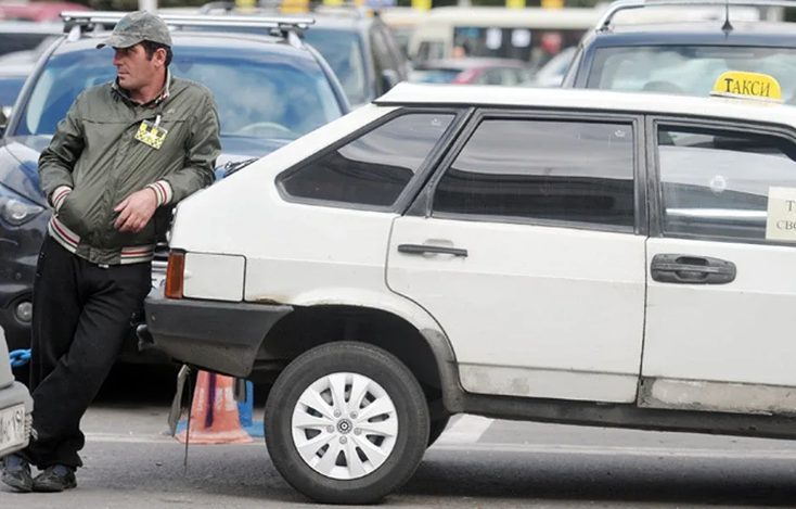 «Бомбилы» возвращаются: почему такси теряет клиентов из‑за интернета?