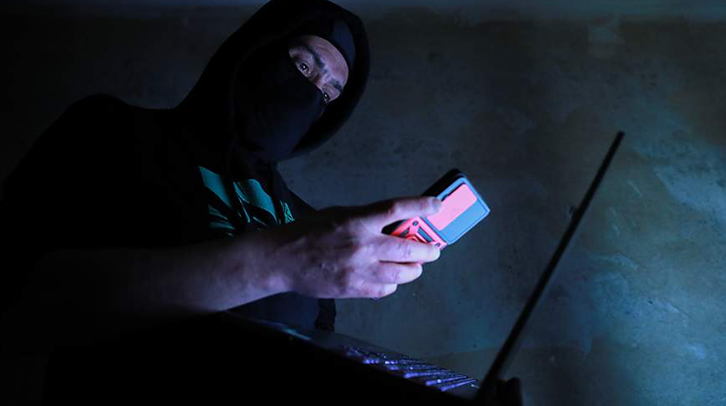 СМС‑бомбинг — что это и как остановить поток сообщений?