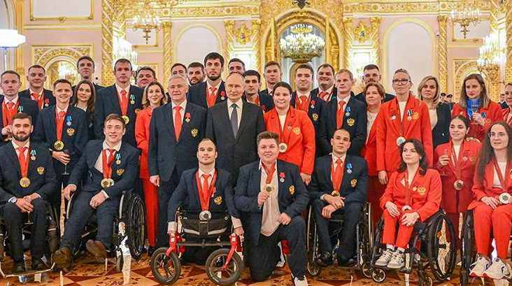 Золотые чемпионы — заслуженные награды: Путин отметил успехи паралимпийцев