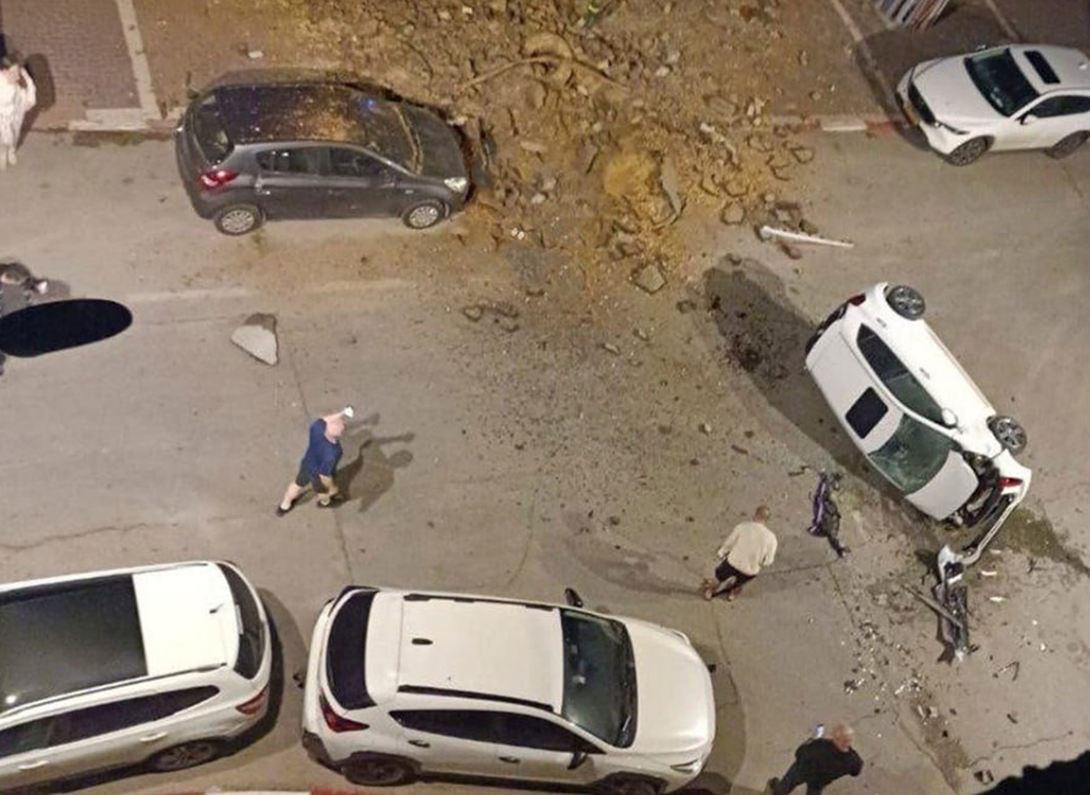 Иран атаковал Израиль кассетными боеприпасами — что известно о жертвах?