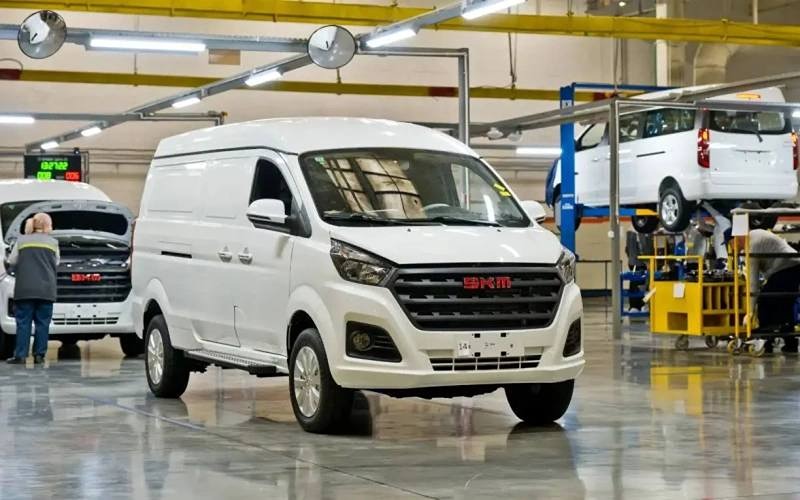 Не Lada: АвтоВАЗ удивил новым брендом SKM и моделью М7 для бизнеса