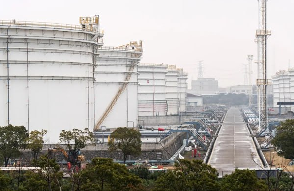 Битва за пролив: Трамп обращается к Китаю за помощью