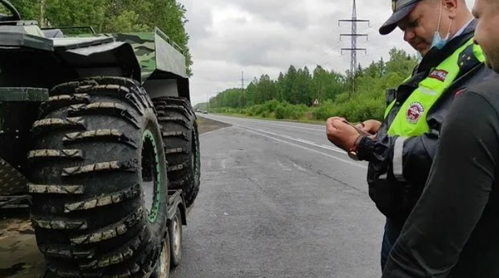 В лесу без прикрытия: Гостехнадзор усилит контроль за тракторами и вездеходам