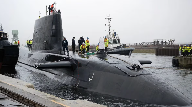 Британский «хищник» в море: подлодка HMS Anson готова к удару по Ирану