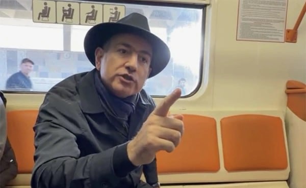 Почему Пашинян поругался с пассажиркой в ереванском метро?