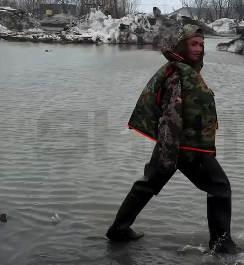 Город в резиновых сапогах: Камчатка борется с потопом после снегопадов