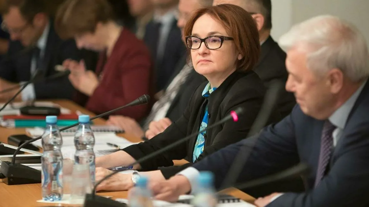 Рынок угадал: ЦБ снизил ставку на 50 б. п. — как это отразится на кредитах?