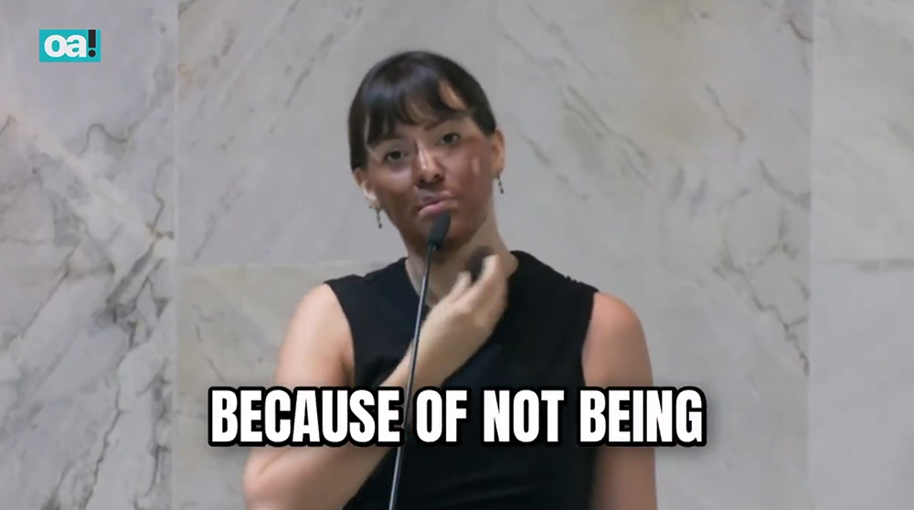 Лицо в чёрном: бразильский депутат бросила вызов трансгендерному политику