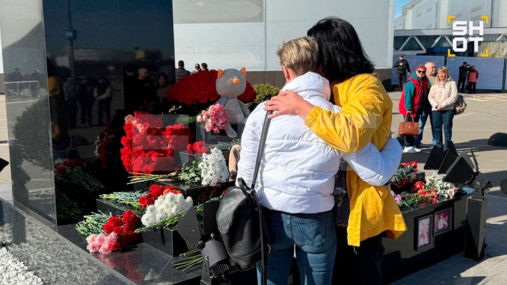 Память сильнее боли: вторая годовщина трагедии в «Крокусе»