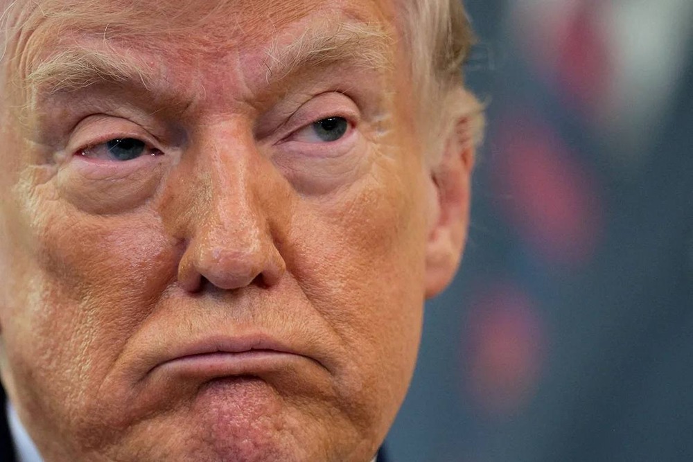 Минус 4 % за неделю: почему американцы теряют доверие к Трампу?