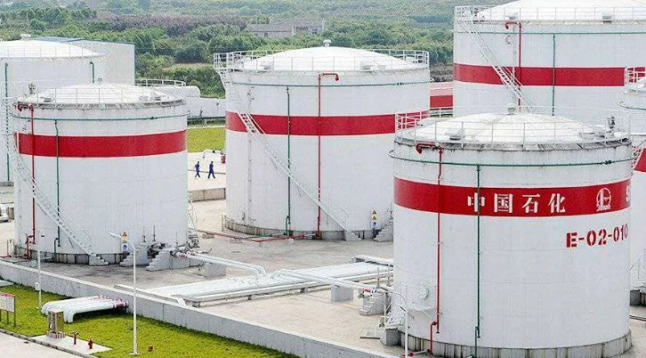 Игра на тонком льду: Китай рассматривает закупку иранской нефти