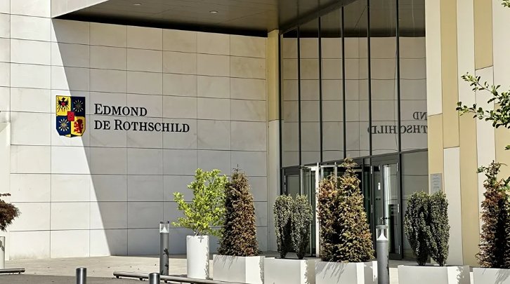 Париж в центре скандала: обыски в банке Ротшильдов по делу о коррупции