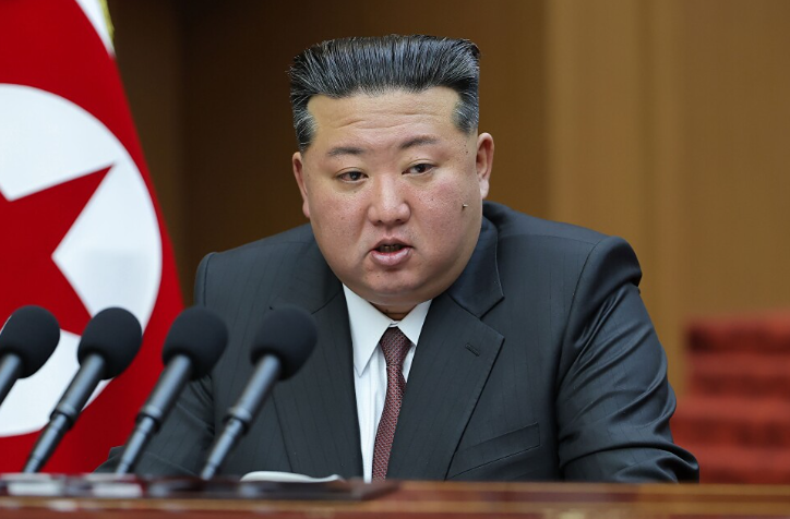 Война слов: Ким Чен Ын официально назвал Южную Корею врагом № 1