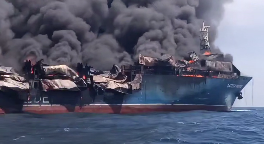 Танкер пошёл ко дну: Ормузский пролив снова стал горячей точкой