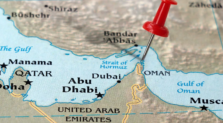 Что перевозят суда через Ормузский пролив? Новые данные на 25 марта