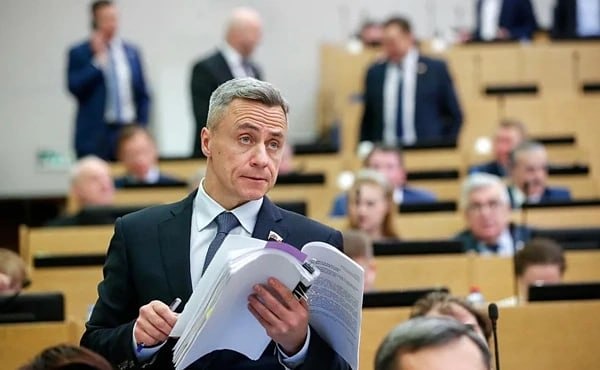 От оскорблений до извинений: история скандального поста депутата Владимира Самокиша о Чаке Норрисе