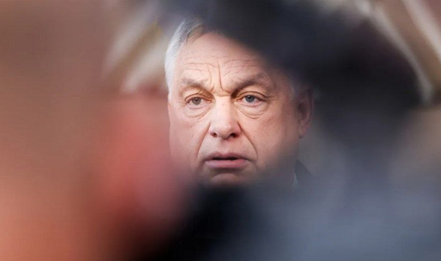 Атака на Орбана: вал анонимного компромата перед выборами в Венгрии