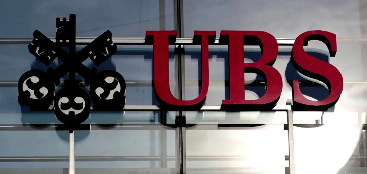 Война, санкции, кризис: почему UBS остановил выплаты по Euroinvest?

