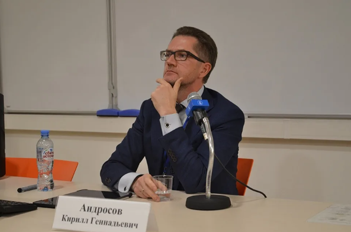 Правительство должно придумать, как использовать 67 трлн рублей со счетов россиян