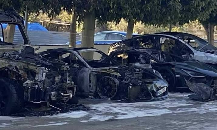 Что стоит за взрывами и поджогами на Кипре? Расследуем цепочку атак