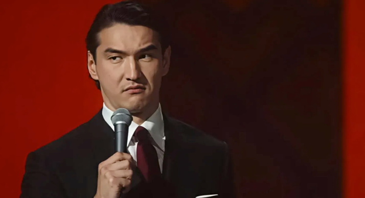 От стендапа к медицине: Нурлан Сабуров запускает сеть медцентров по увеличению мужских органов