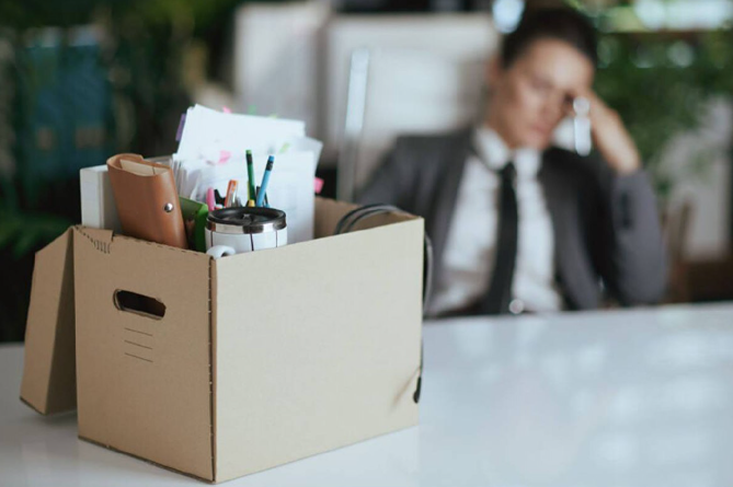 Мощная волна сокращений скоро накроет всю Россию, прогнозируют эксперты