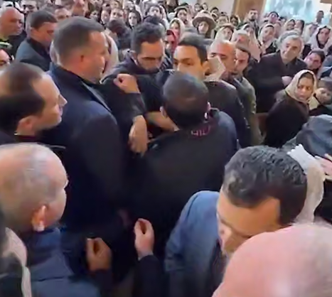 Нападение на охрану Пашиняна: шокирующий инцидент в церкви Еревана