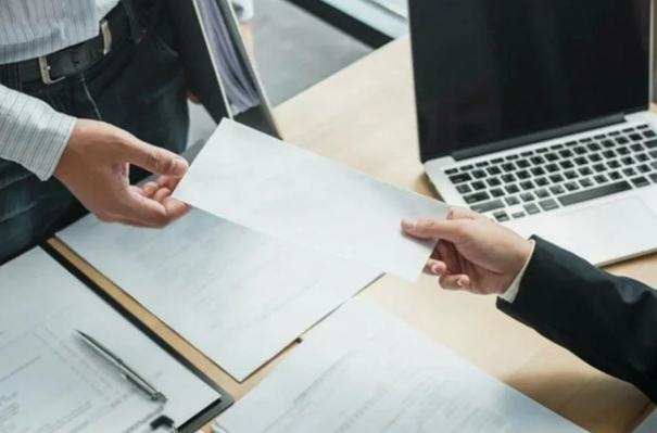 Призрак 90‑х: компании готовятся к сокращениям — что ждёт рынок труда?