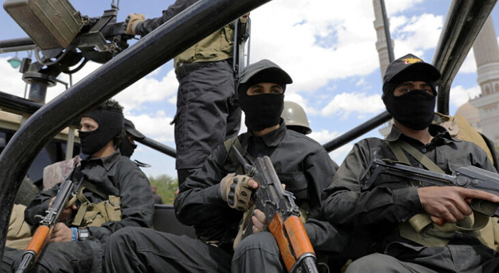 Срочно: хуситы готовы заблокировать ключевой нефтяной маршрут Ближнего Востока