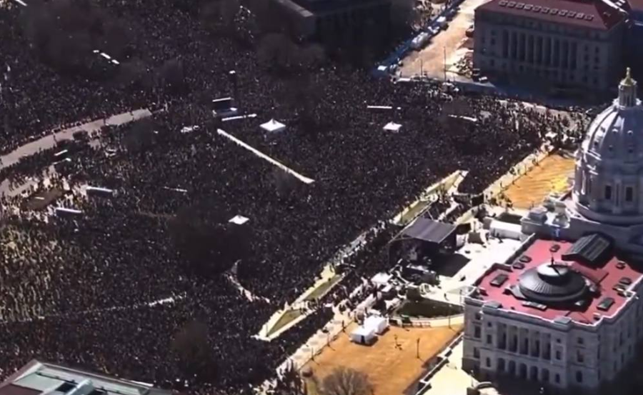 Волна протеста: 8 млн американцев сказали «Нет Королям»