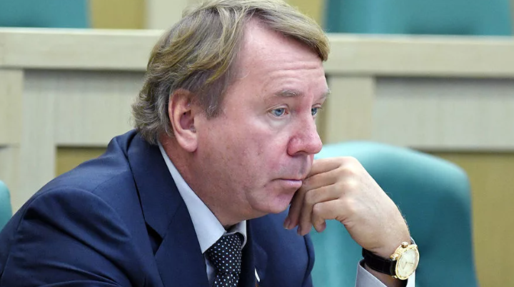 Двойные стандарты: почему за одни дипфейки будут сажать, а за другие — нет?