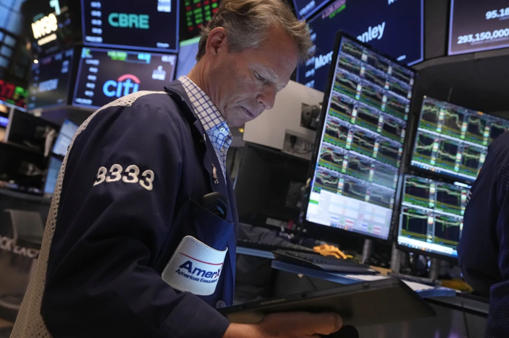 Индекс S&P теряет более 1% пункта, отыграв позитив избрания Трампа на пост президента