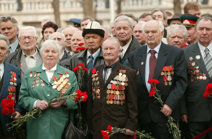 Ветеранам ВОВ выплатят по 10 тысяч рублей к 9 Мая