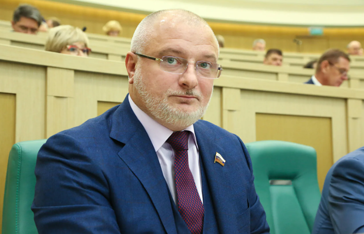 Когда силовики вправе изучать содержимое телефона — объяснил Андрей Клишас