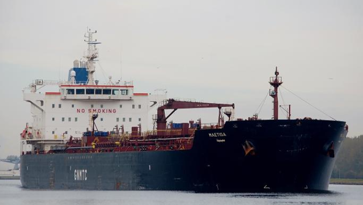 Последний шанс: танкер Maetiga — последняя надежда британской авиации.