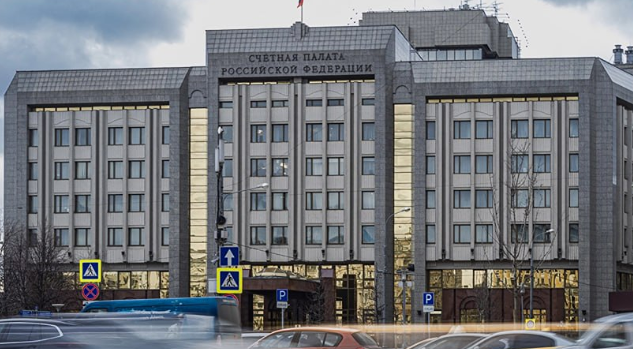 Долг растёт, расходы растут: что происходит с финансами РФ?