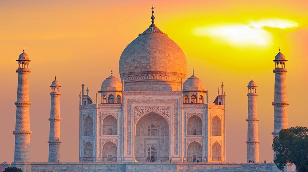 Власти России и Индии обсуждают введение безвизового режима между странами